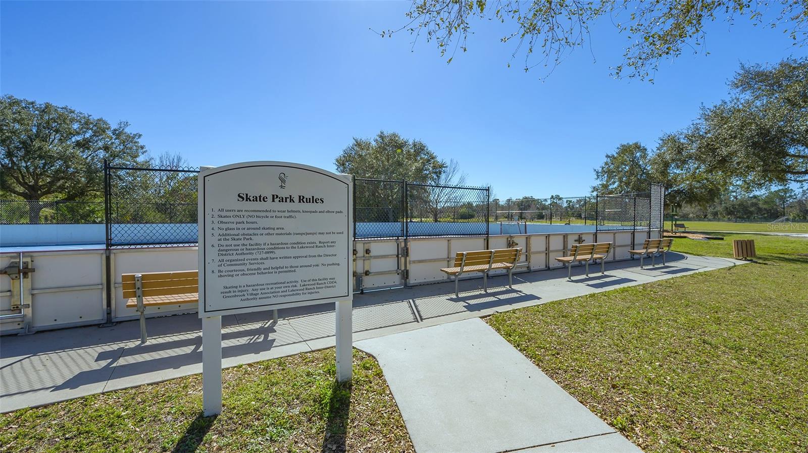 6433 BLUE GROSBEAK CIR, LAKEWOOD RANCH, FL — photo 55