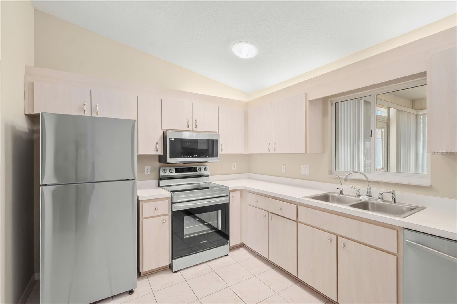 17952 SE 107TH CT, SUMMERFIELD, FL — photo 15