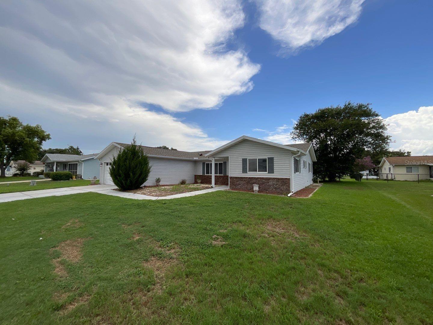 17952 SE 107TH CT, SUMMERFIELD, FL — photo 3