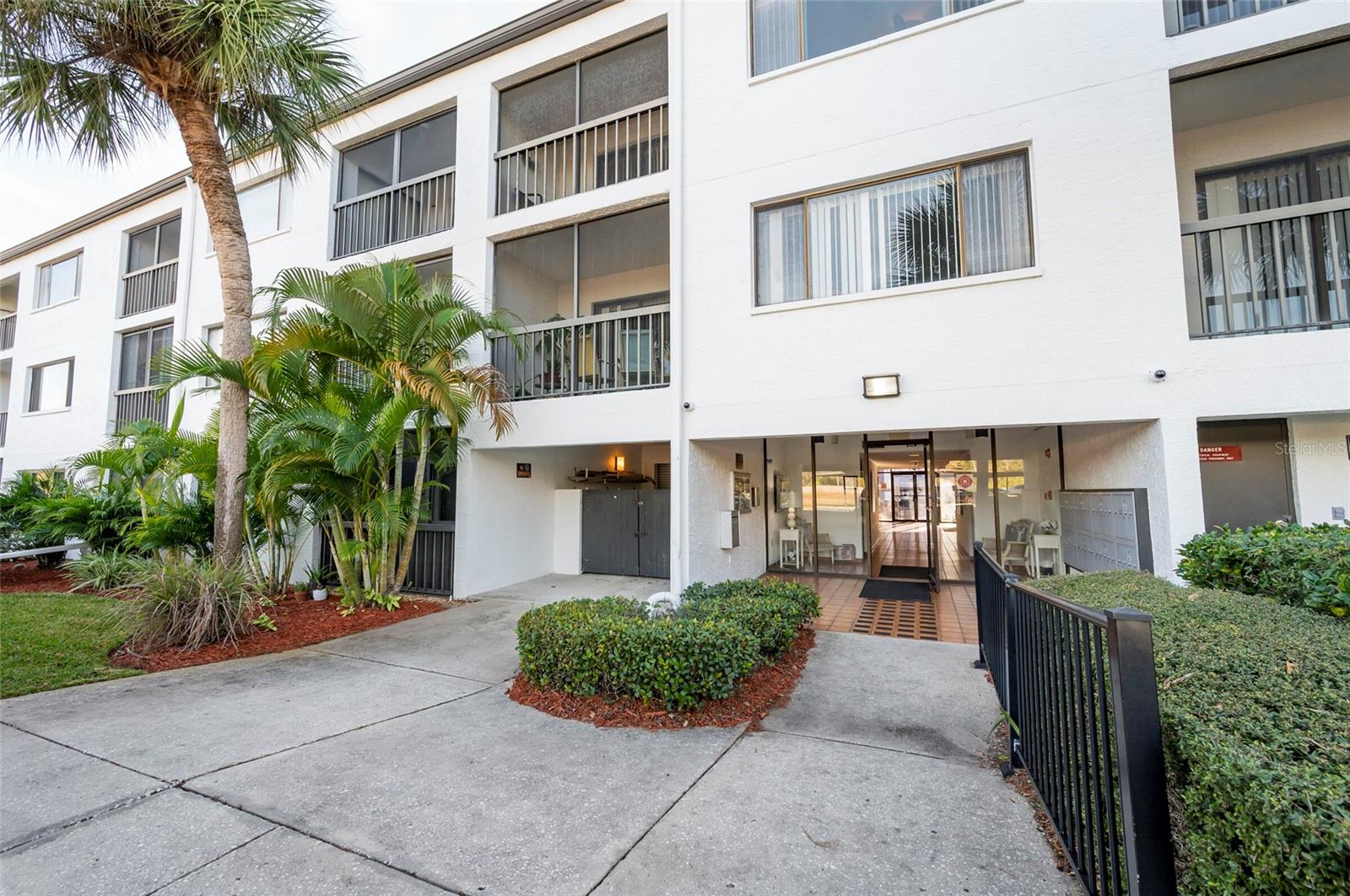 2593 COUNTRYSIDE BLVD #7307, CLEARWATER, FL