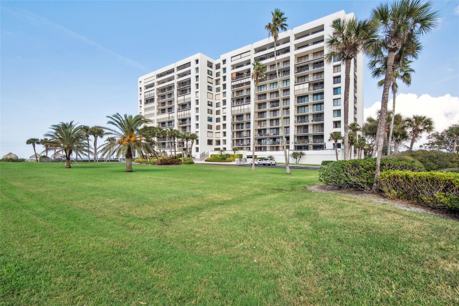 1460 GULF BLVD #411, CLEARWATER BEACH, FL — photo 37