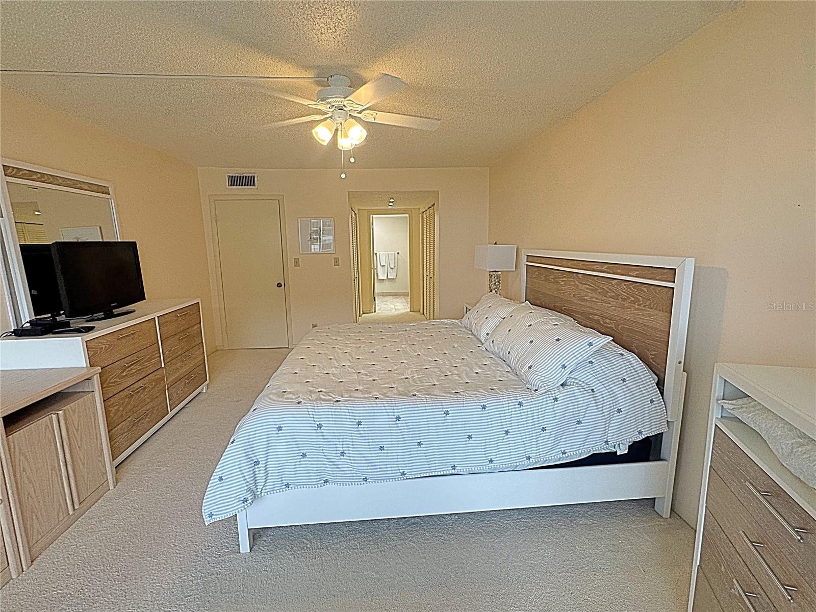 1460 GULF BLVD #411, CLEARWATER BEACH, FL — photo 23