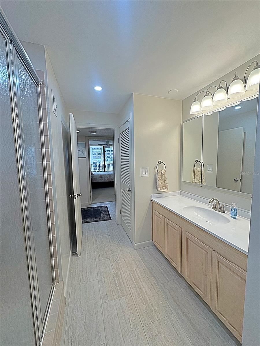 1460 GULF BLVD #411, CLEARWATER BEACH, FL — photo 34