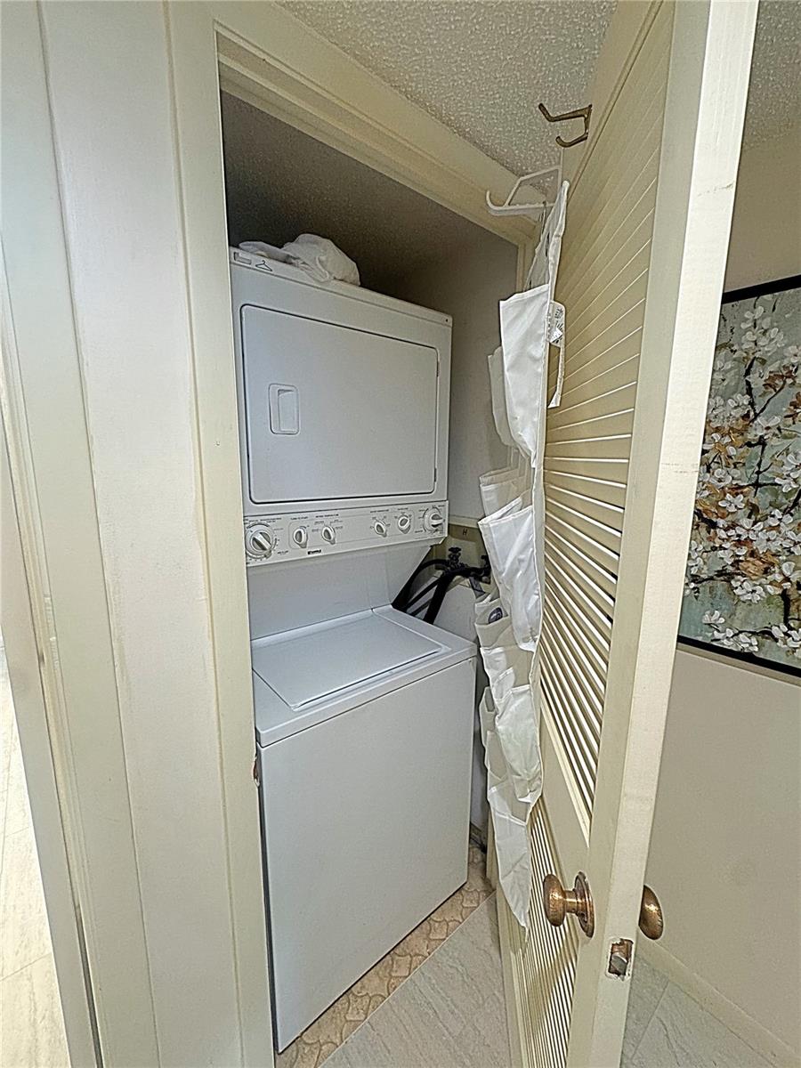 1460 GULF BLVD #411, CLEARWATER BEACH, FL — photo 35
