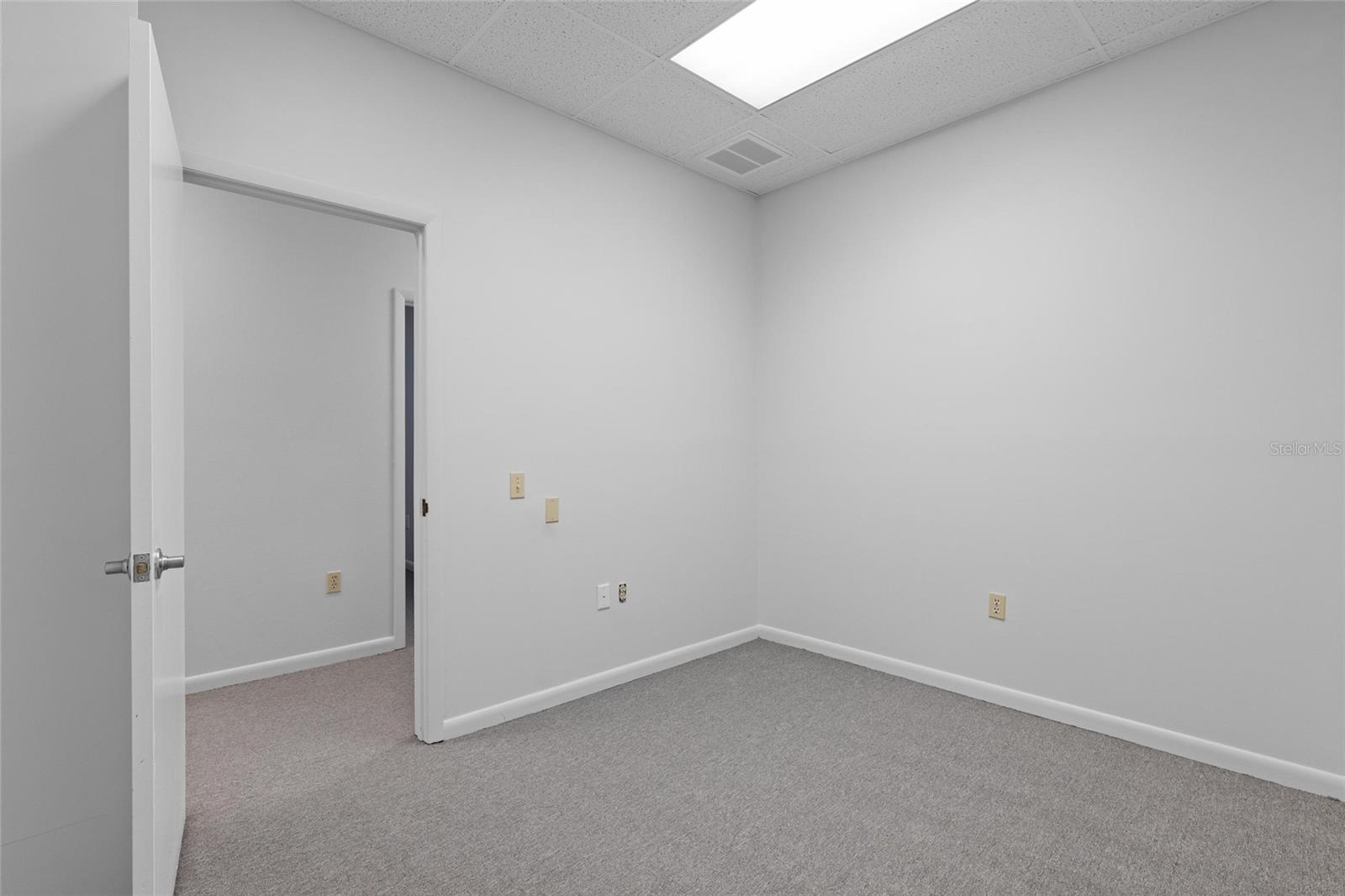 2339 SUNSET POINT RD #C300-C302, CLEARWATER, FL — photo 22