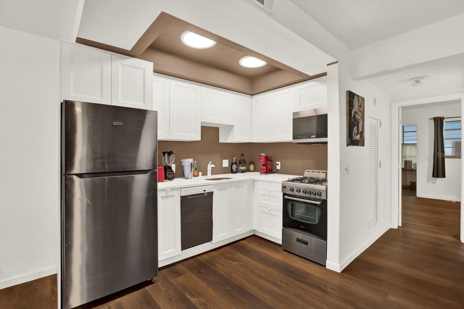 6015 19TH ST N #216, ST PETERSBURG, FL — photo 3
