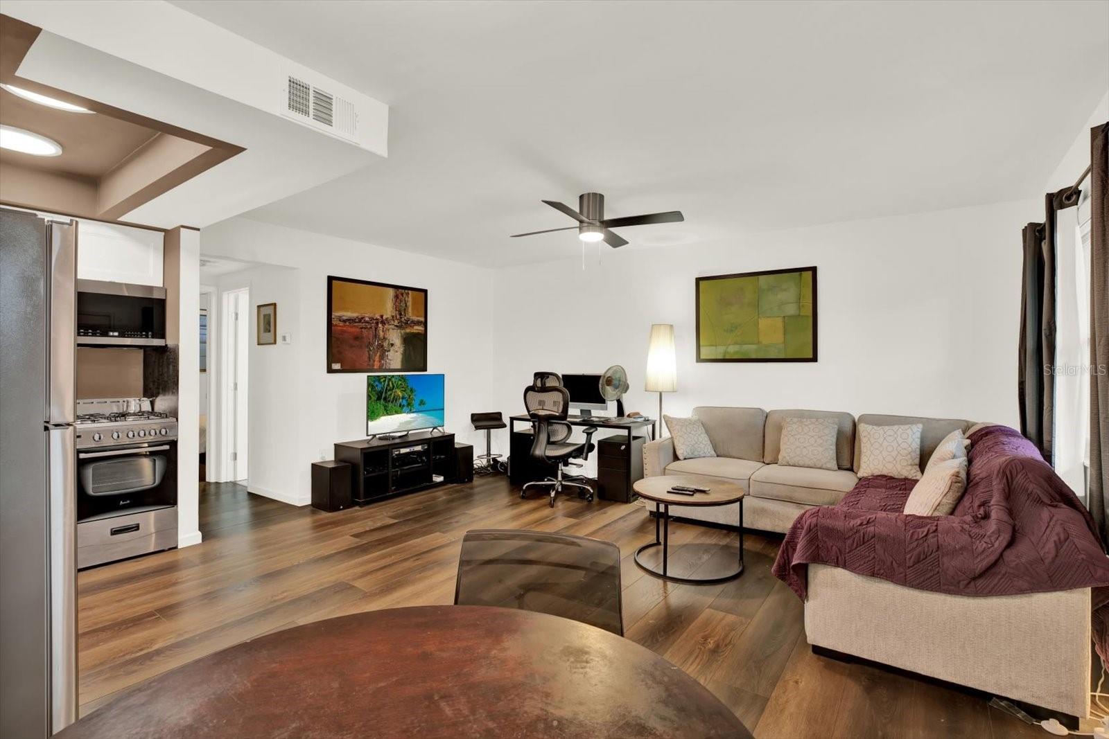 6015 19TH ST N #216, ST PETERSBURG, FL — photo 4