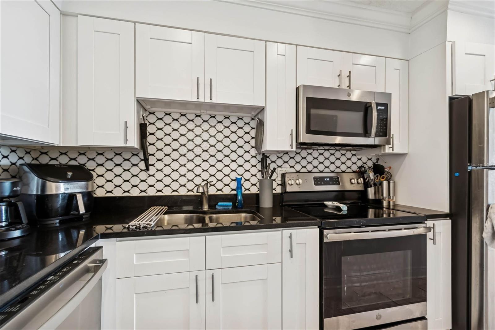 5110 COQUINA KEY DR SE #C, ST PETERSBURG, FL — photo 16