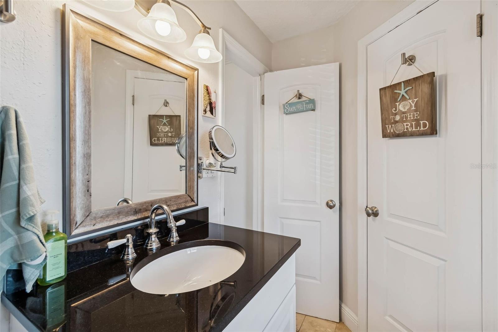 5110 COQUINA KEY DR SE #C, ST PETERSBURG, FL — photo 22