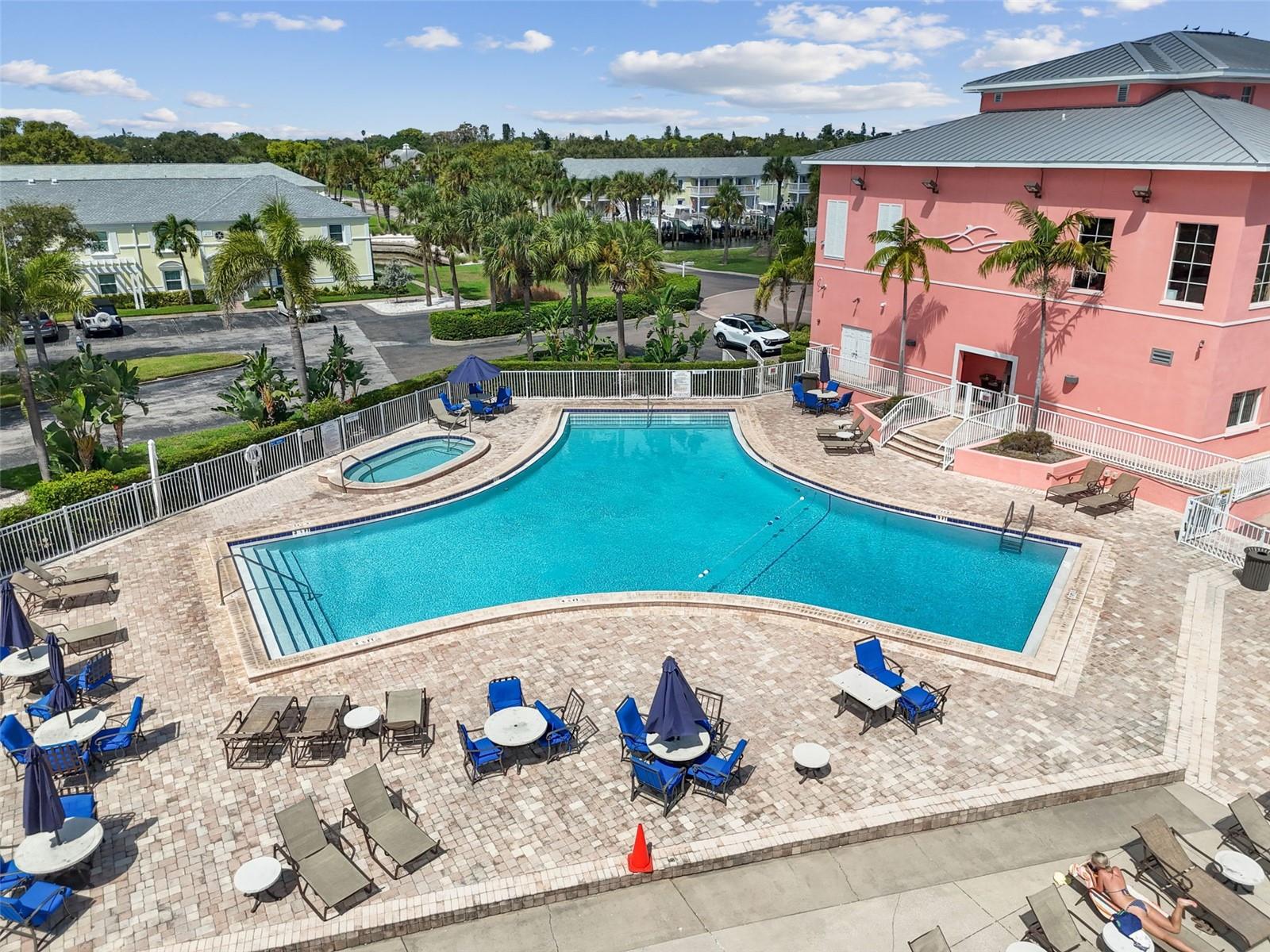 5110 COQUINA KEY DR SE #C, ST PETERSBURG, FL — photo 37