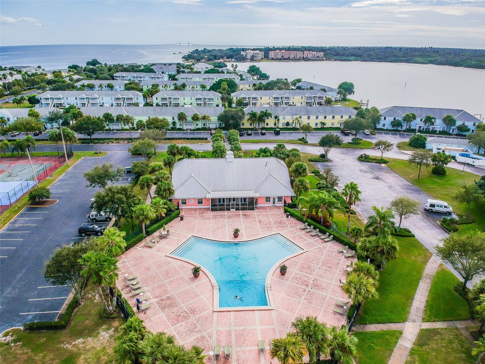 5110 COQUINA KEY DR SE #C, ST PETERSBURG, FL — photo 52