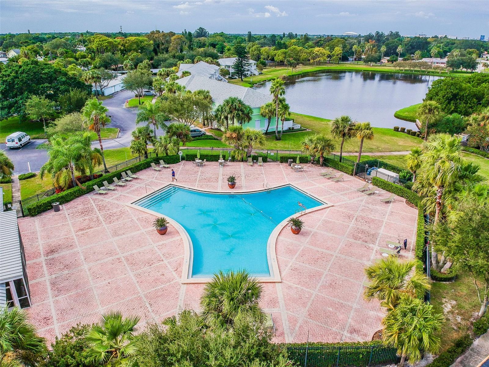 5110 COQUINA KEY DR SE #C, ST PETERSBURG, FL — photo 54