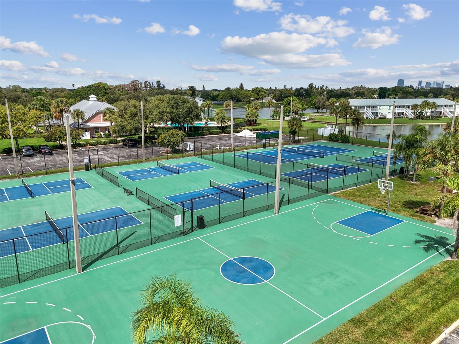 5110 COQUINA KEY DR SE #C, ST PETERSBURG, FL — photo 56