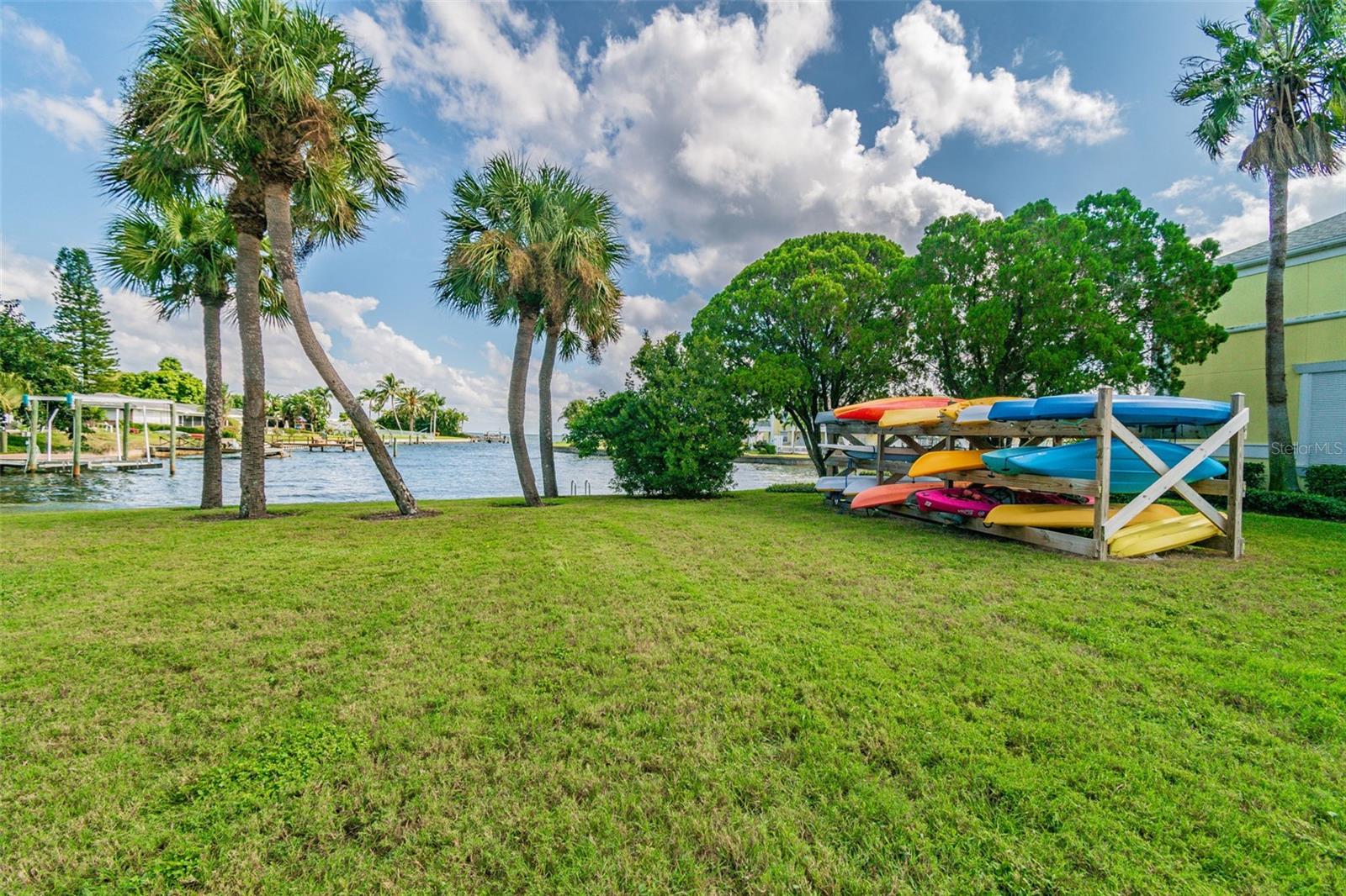5110 COQUINA KEY DR SE #C, ST PETERSBURG, FL — photo 57