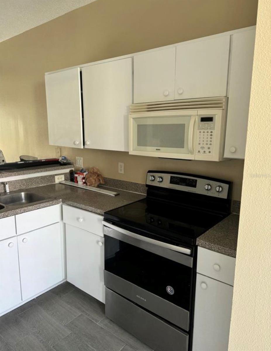 1289 S BEACH CIR, KISSIMMEE, FL — photo 15