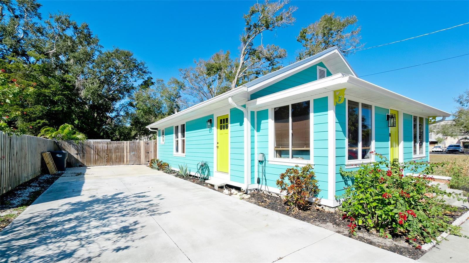 522 37TH ST W, BRADENTON, FL — photo 2