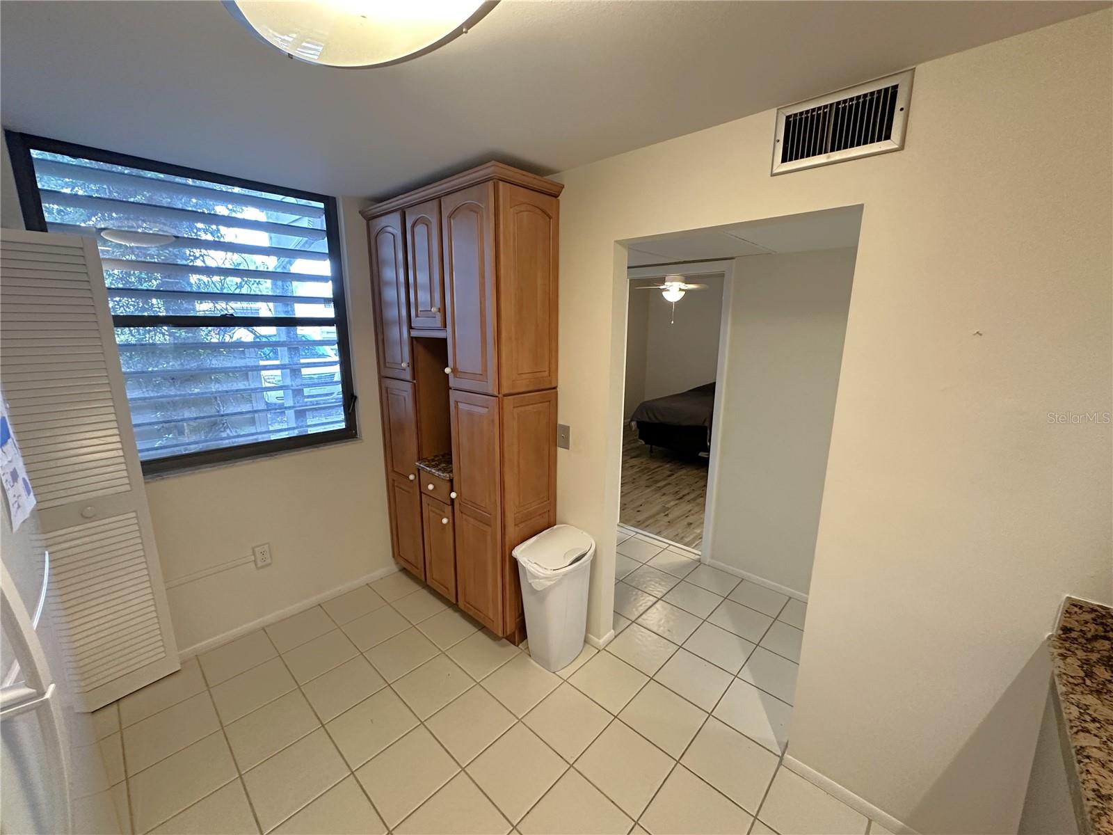 645 WOODLAWN DR, BRADENTON, FL — photo 4