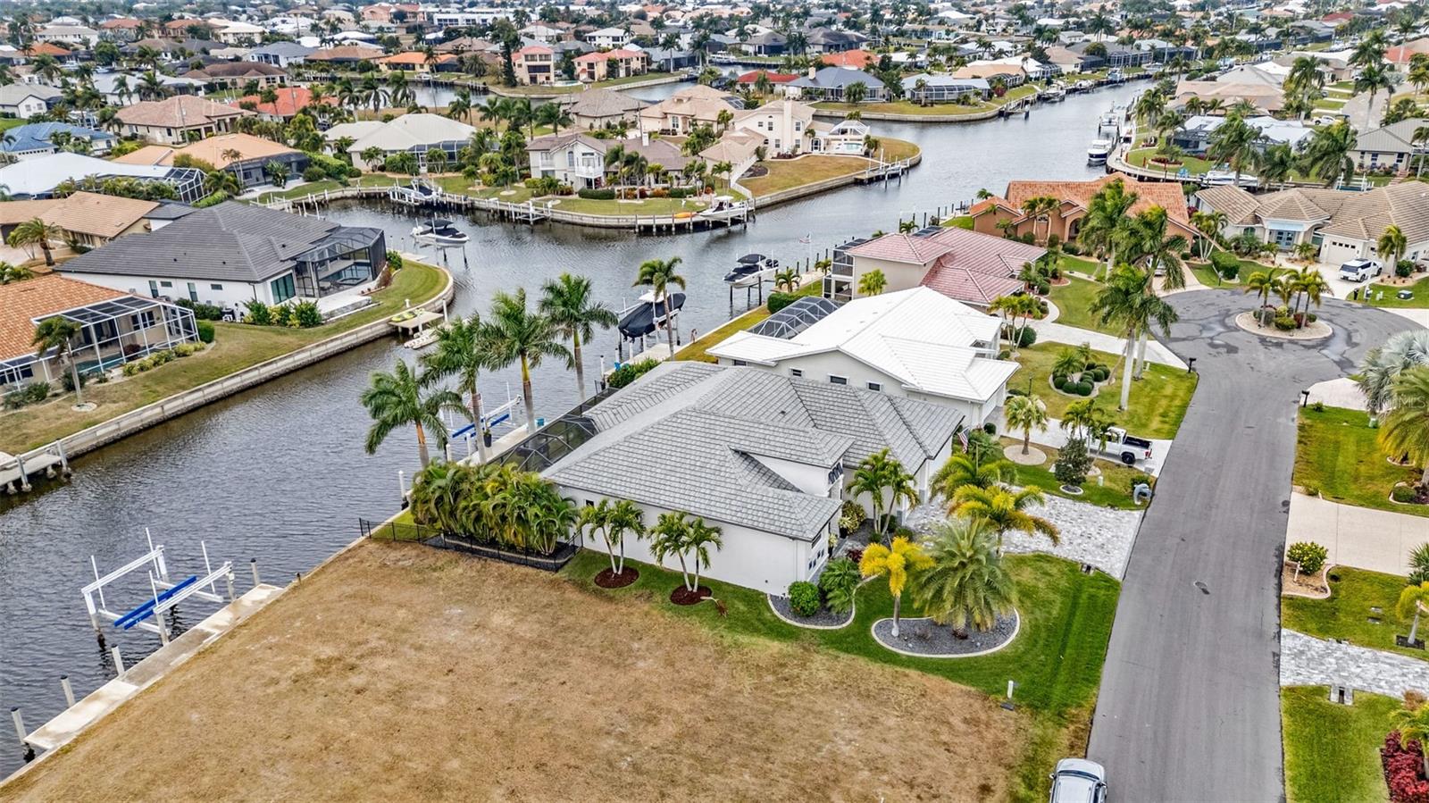 125 GREAT ISAAC CT, PUNTA GORDA, FL — photo 83