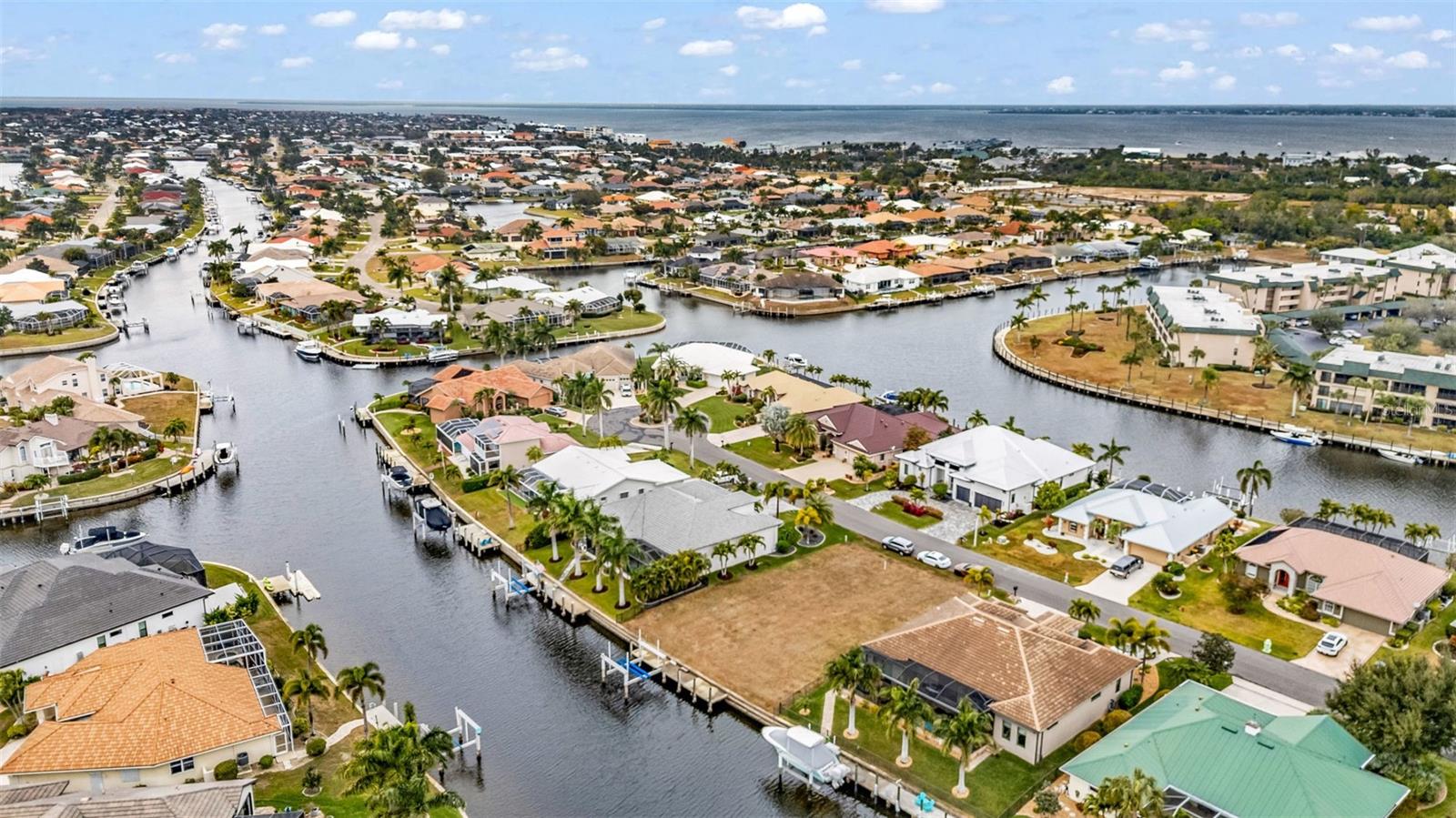 125 GREAT ISAAC CT, PUNTA GORDA, FL — photo 91