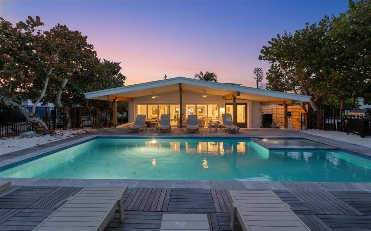 102 TUNA ST, ANNA MARIA, FL — photo 2