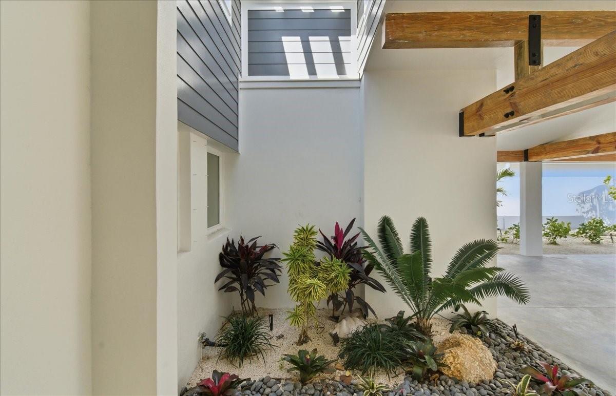 102 TUNA ST, ANNA MARIA, FL — photo 15