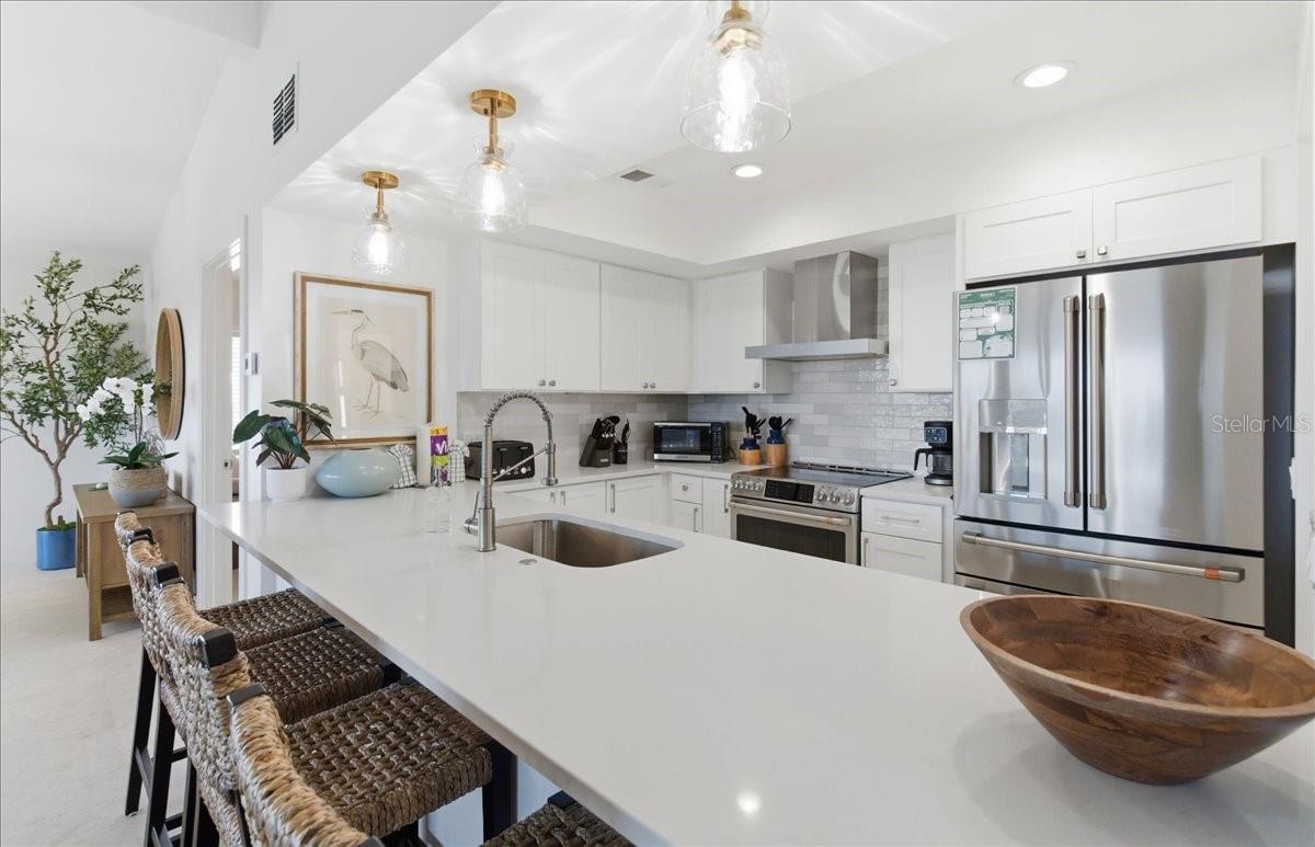 102 TUNA ST, ANNA MARIA, FL — photo 32