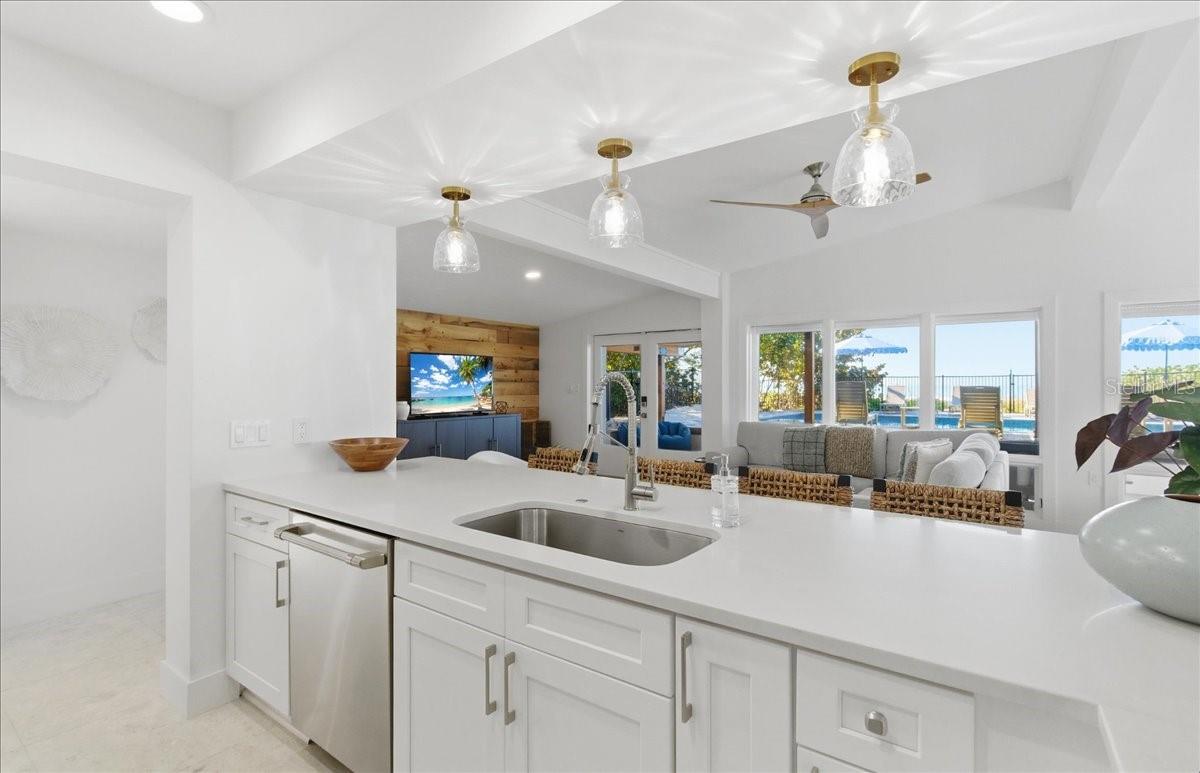 102 TUNA ST, ANNA MARIA, FL — photo 36