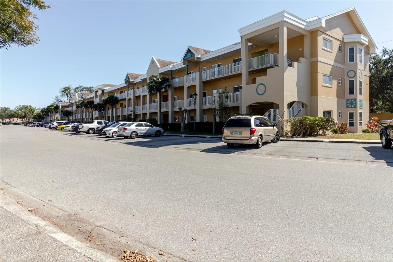 2209 UTOPIAN DR E #207, CLEARWATER, FL — photo 2