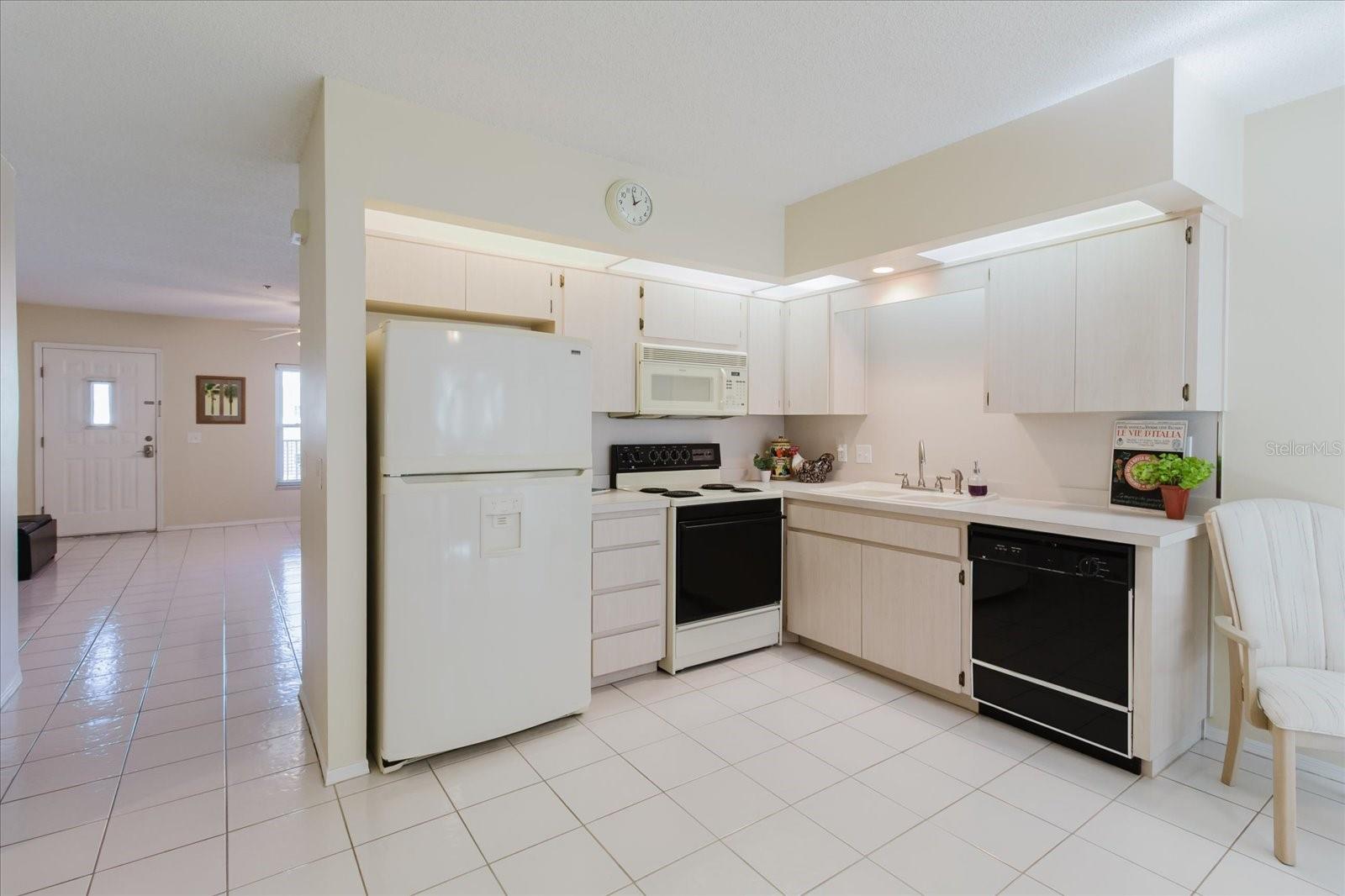 2209 UTOPIAN DR E #207, CLEARWATER, FL — photo 17