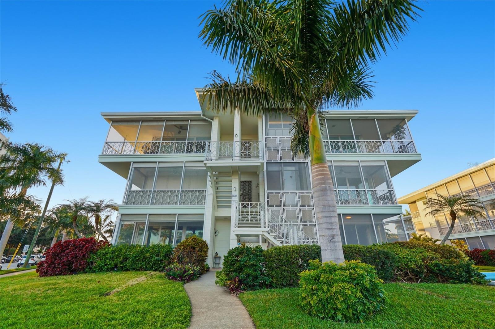 1000 N SHORE DR NE #2, ST PETERSBURG, FL — photo 2
