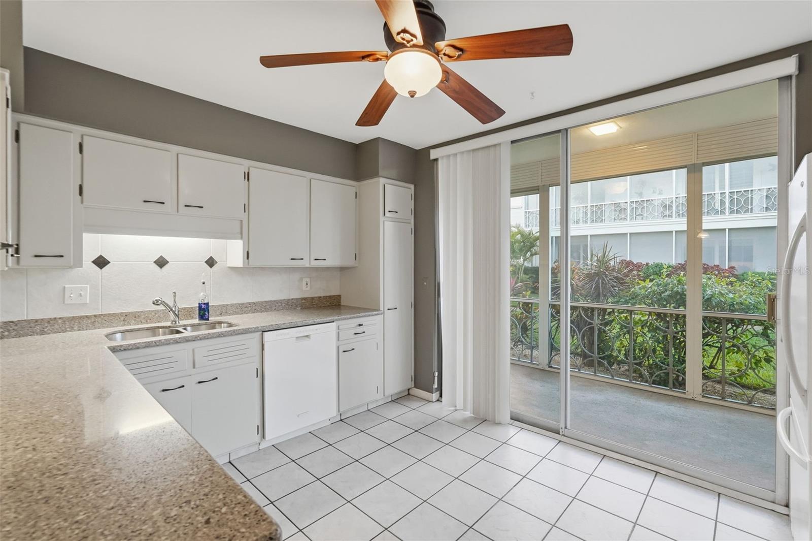 1000 N SHORE DR NE #2, ST PETERSBURG, FL — photo 17