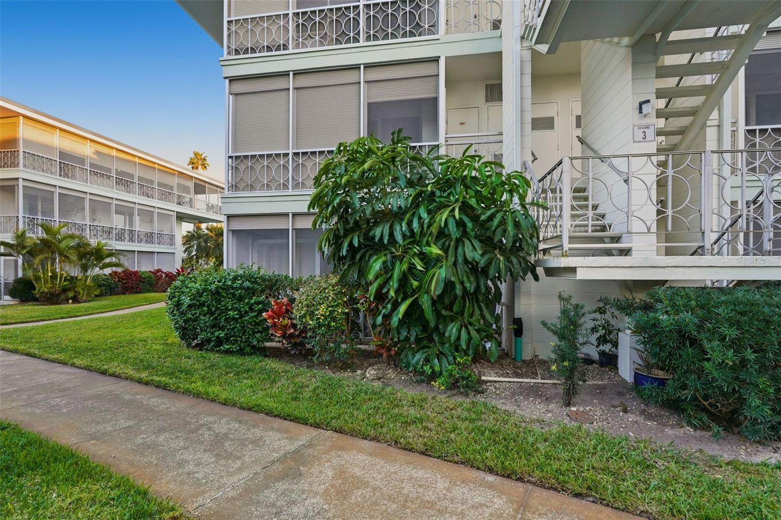 1000 N SHORE DR NE #2, ST PETERSBURG, FL — photo 37