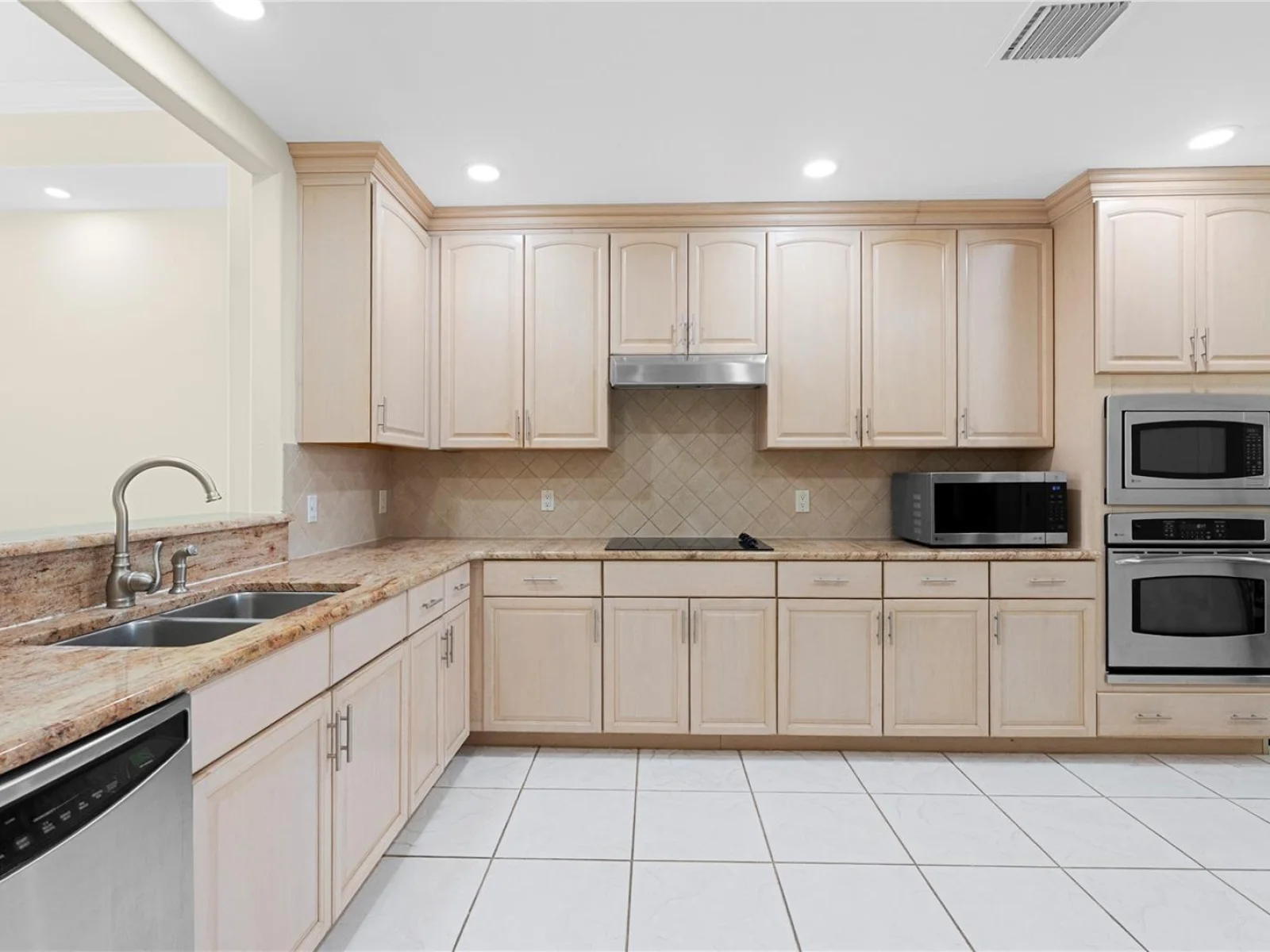 8749 THE ESPLANADE #16, ORLANDO, FL — photo 28