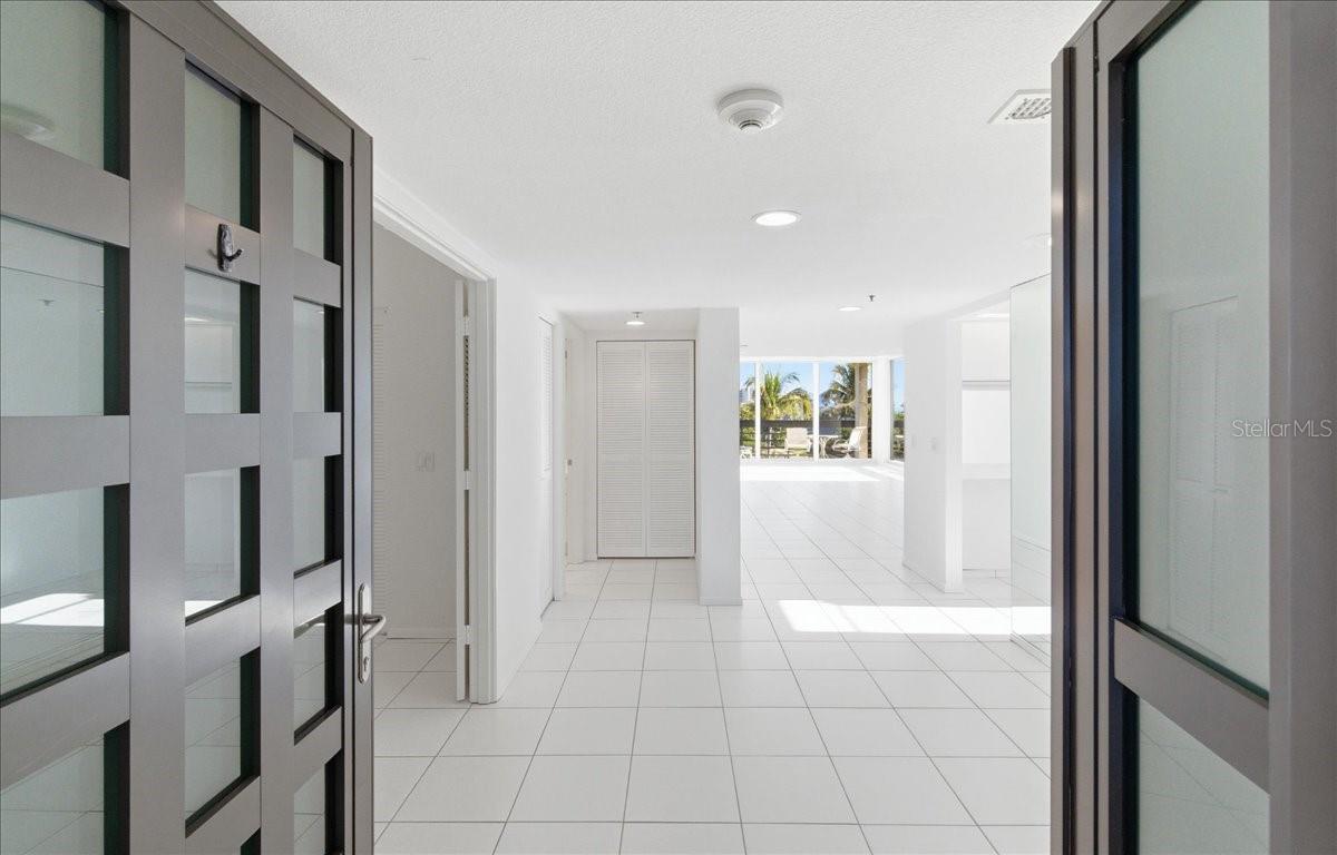 1065 GULF OF MEXICO DR #305, LONGBOAT KEY, FL — photo 8
