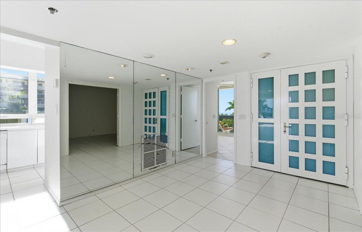 1065 GULF OF MEXICO DR #305, LONGBOAT KEY, FL — photo 9