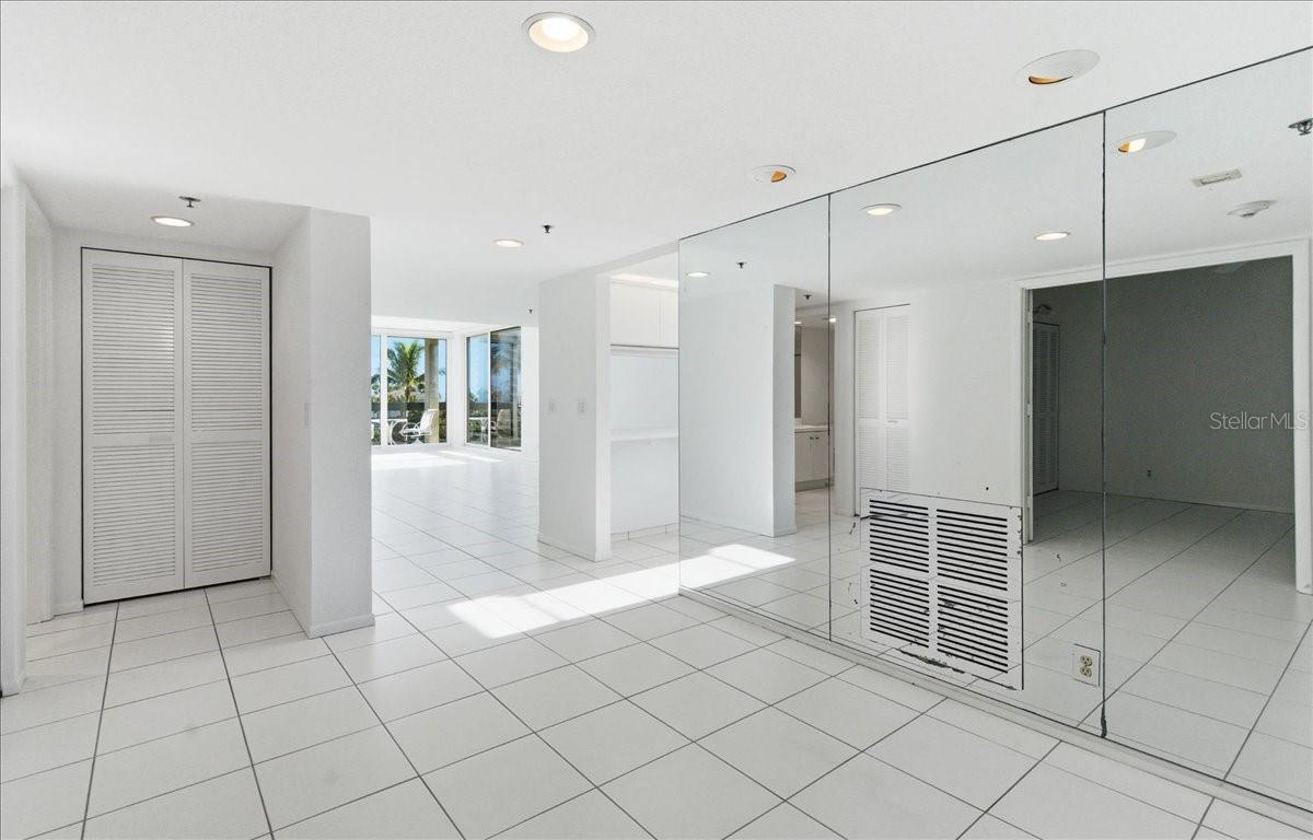 1065 GULF OF MEXICO DR #305, LONGBOAT KEY, FL — photo 10
