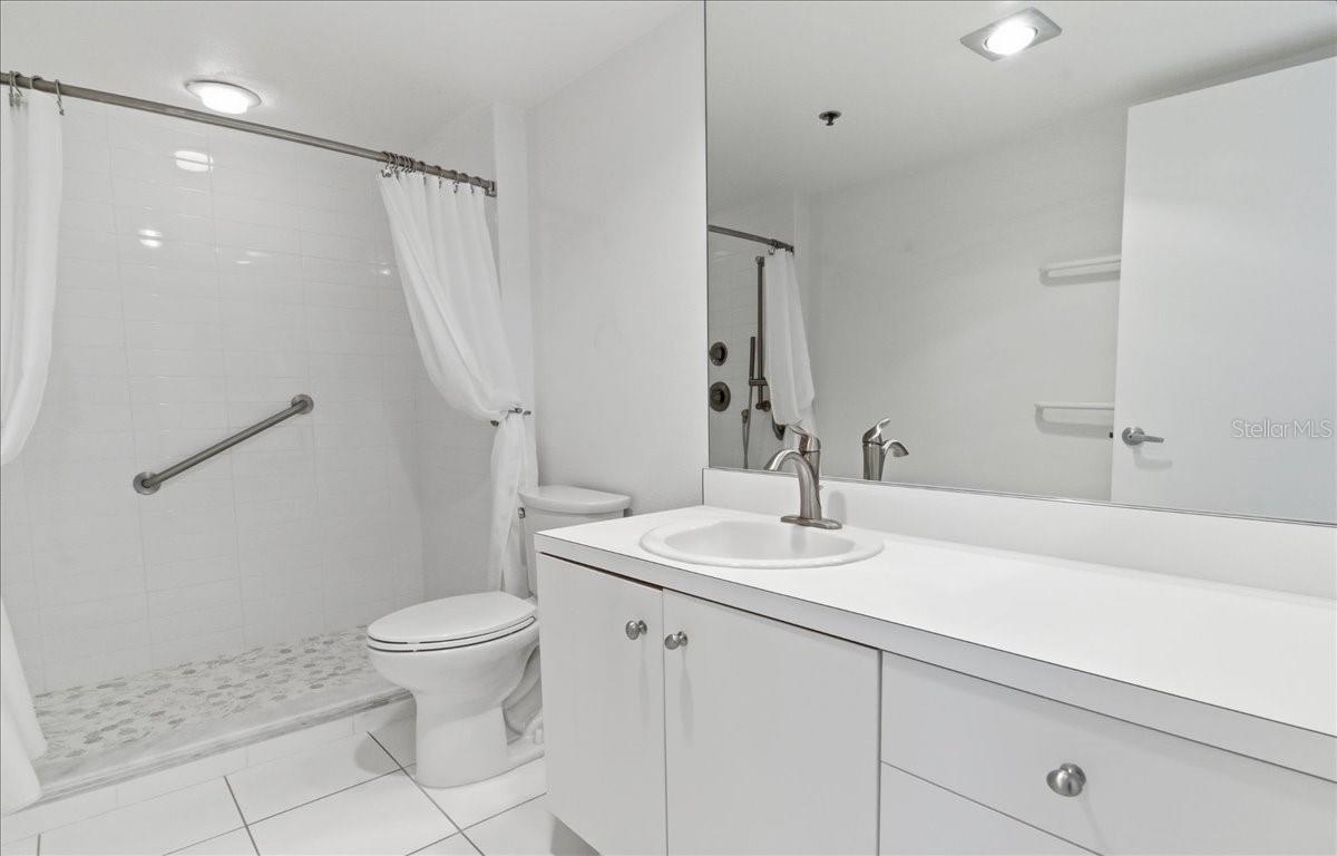 1065 GULF OF MEXICO DR #305, LONGBOAT KEY, FL — photo 31