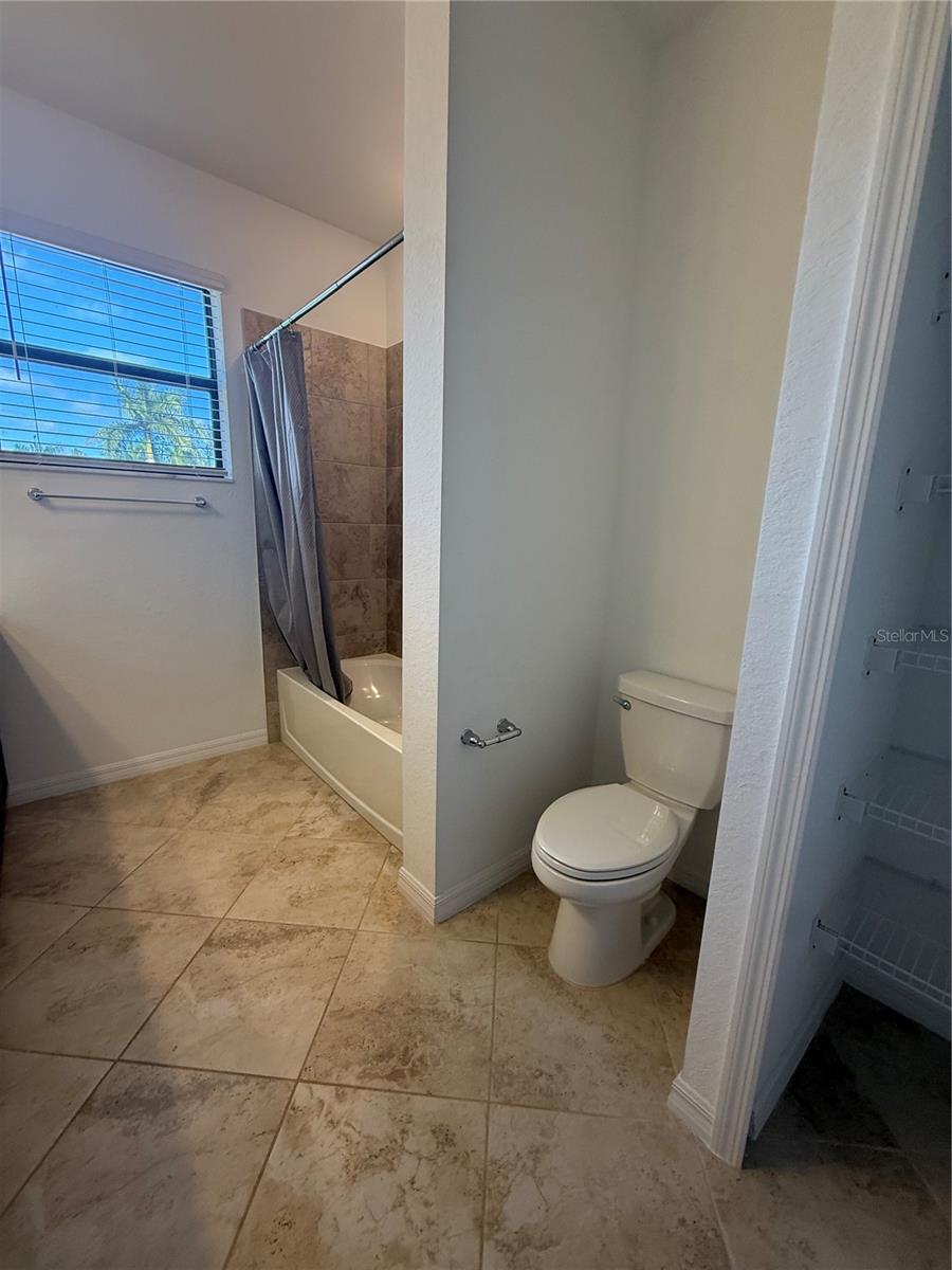 20460 LAGENTE CIR, VENICE, FL — photo 12