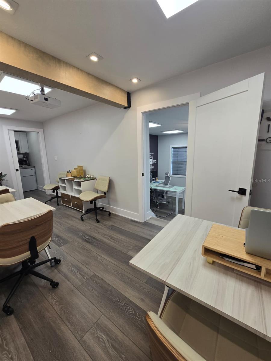 2722 W TAMPA BAY BLVD, TAMPA, FL — photo 5
