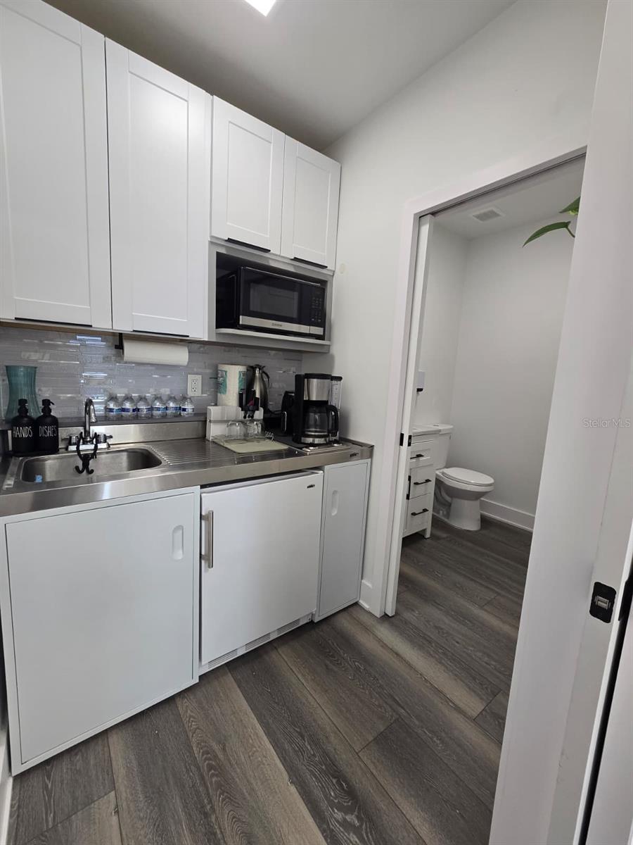 2722 W TAMPA BAY BLVD, TAMPA, FL — photo 7