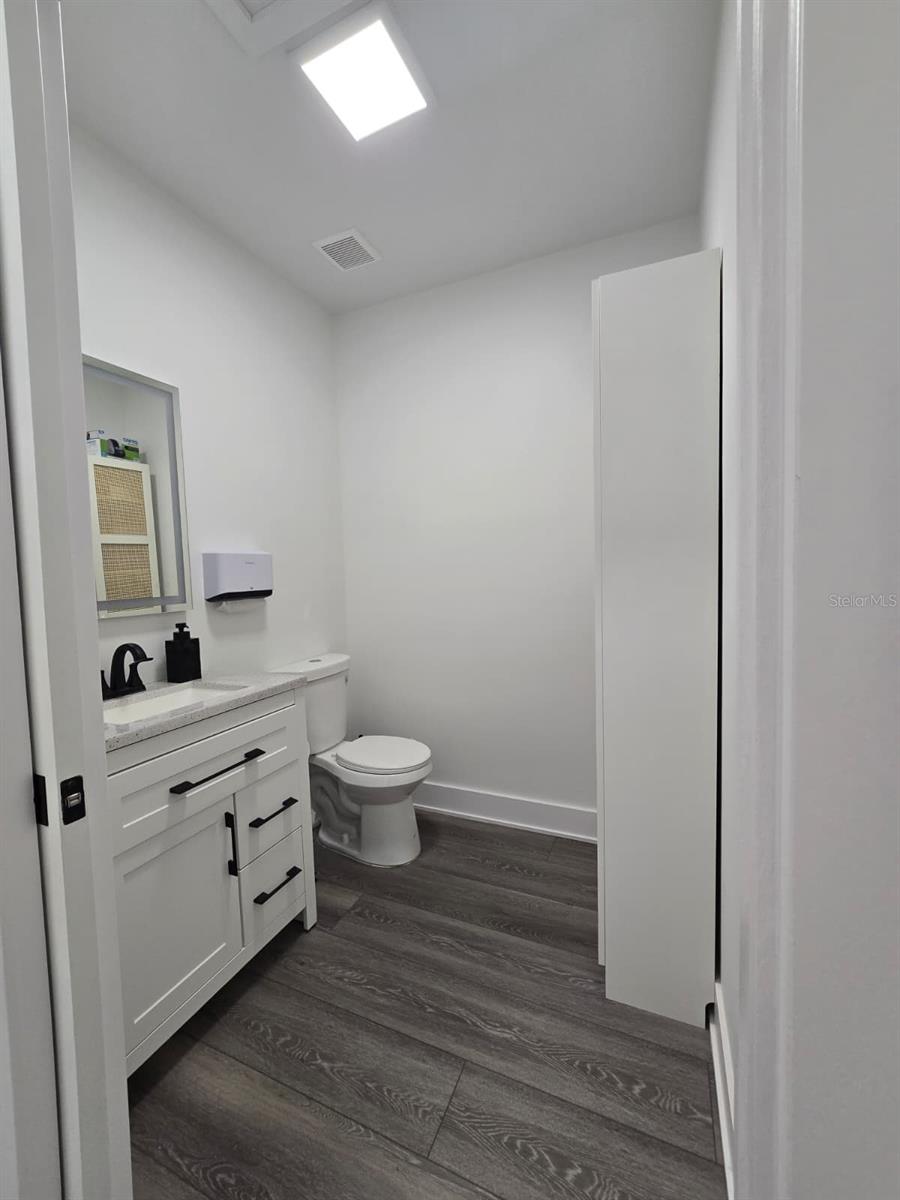 2722 W TAMPA BAY BLVD, TAMPA, FL — photo 8