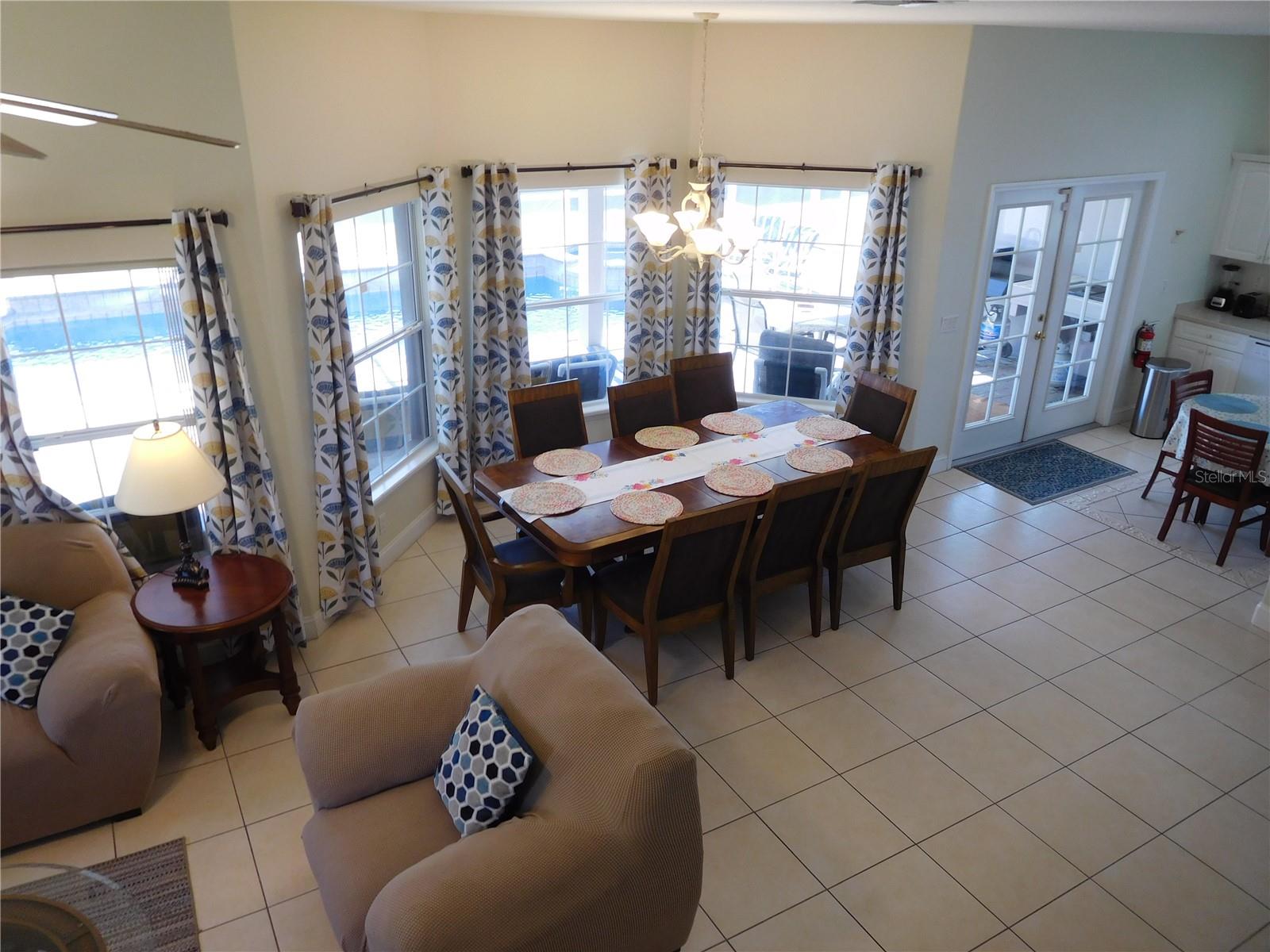 422 VISTA DR, DAVENPORT, FL — photo 9