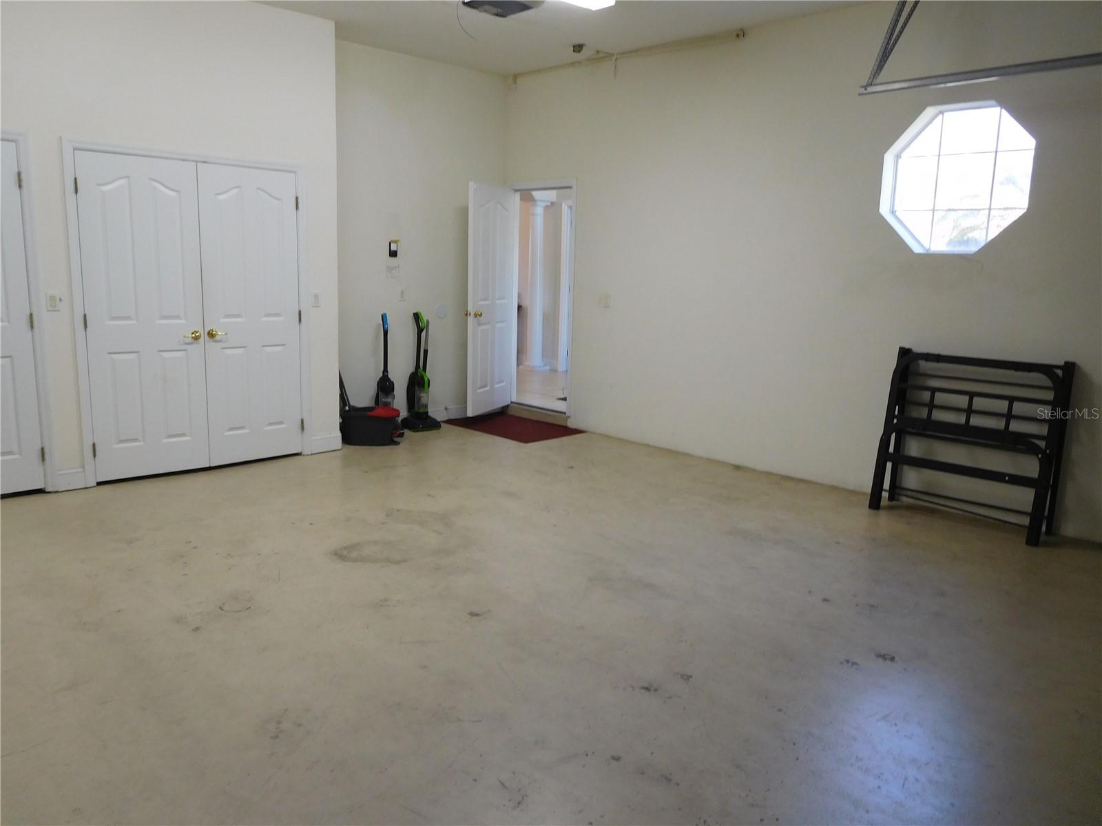 422 VISTA DR, DAVENPORT, FL — photo 40