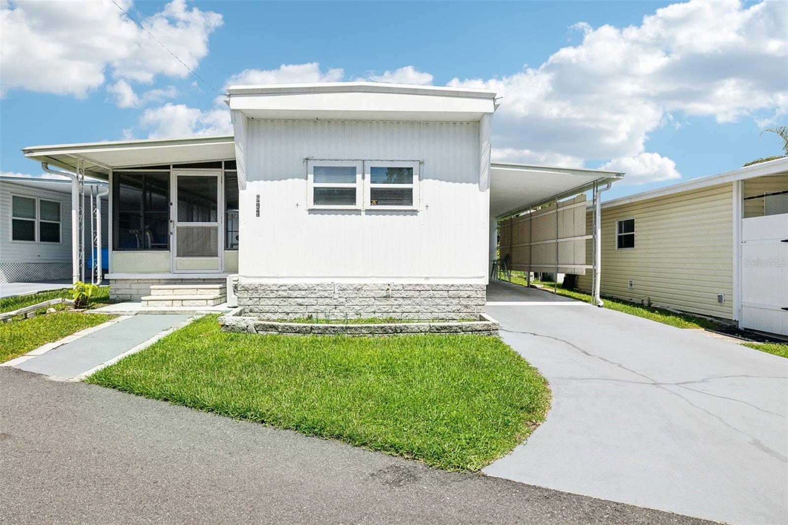 1600 OLD COACHMAN RD #303, CLEARWATER, FL