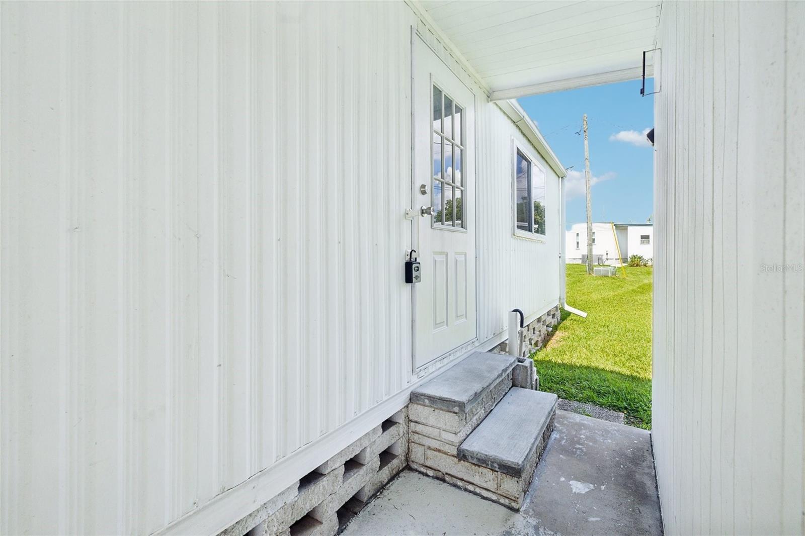 1600 OLD COACHMAN RD #303, CLEARWATER, FL — photo 25