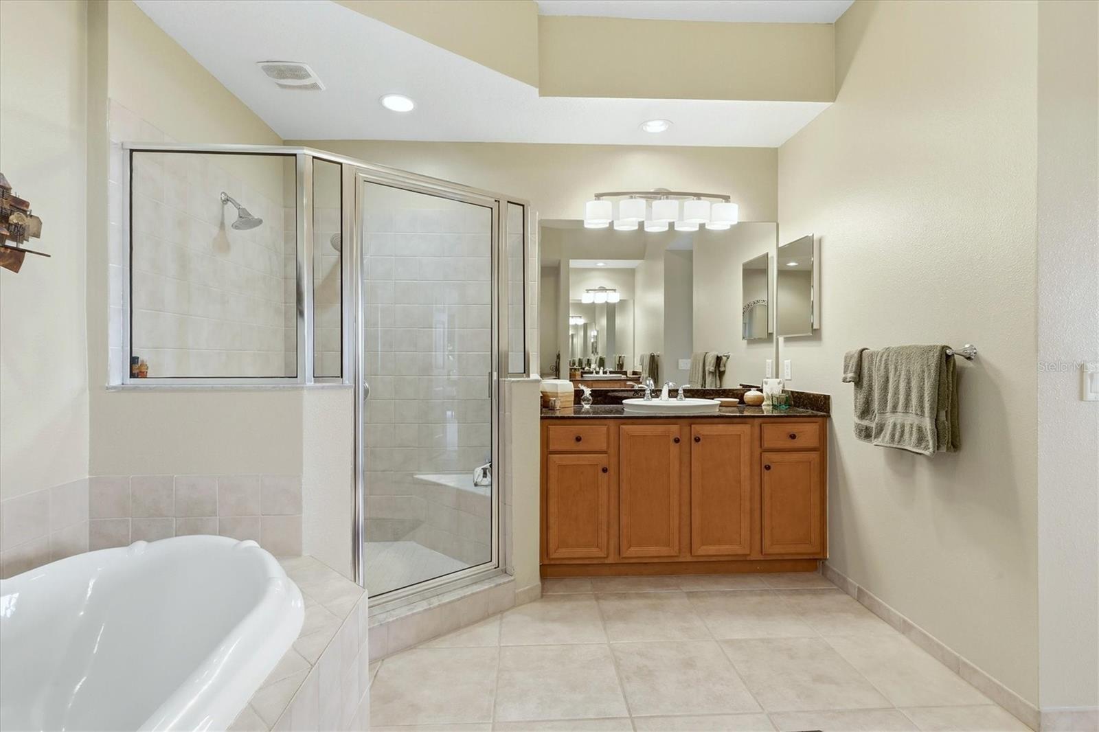 8571 AMBERJACK CIR #304, ENGLEWOOD, FL — photo 21
