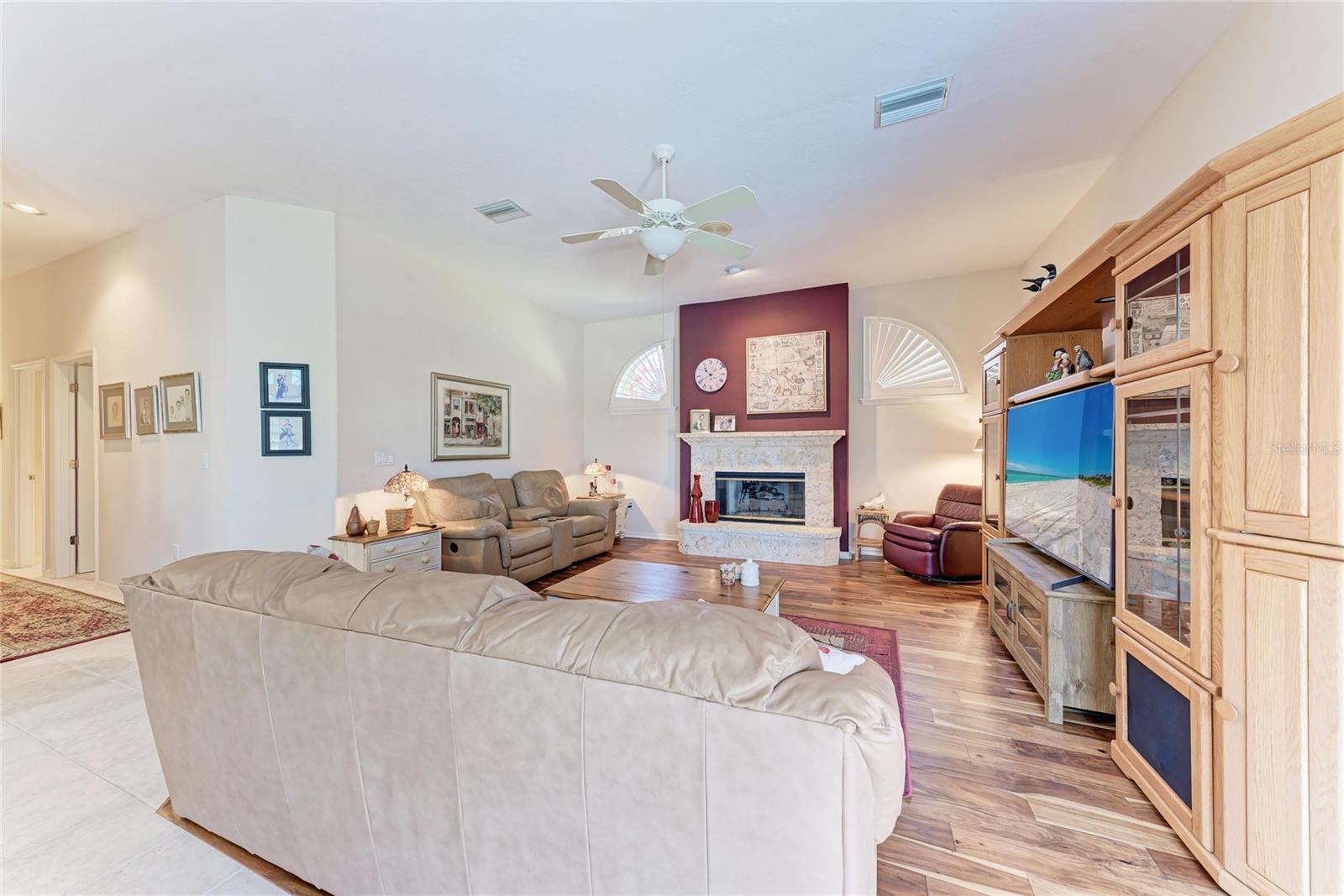 8383 CYPRESS HOLLOW DR, SARASOTA, FL — photo 10