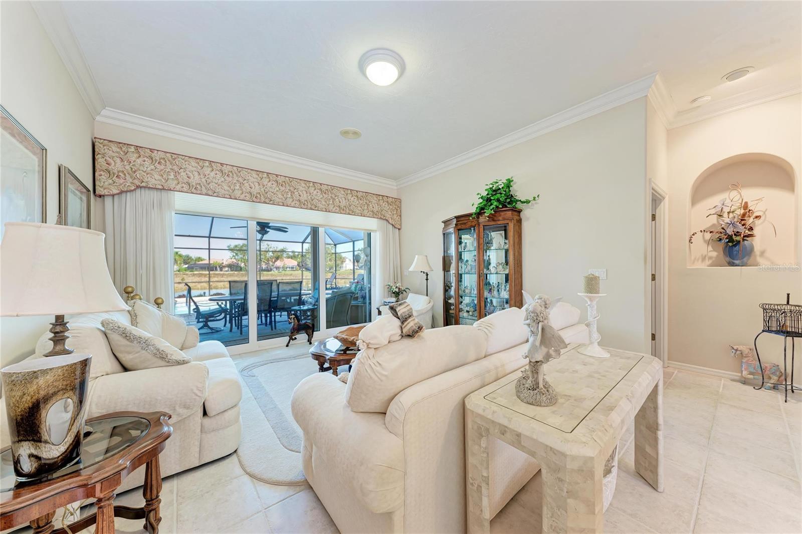 8383 CYPRESS HOLLOW DR, SARASOTA, FL — photo 12