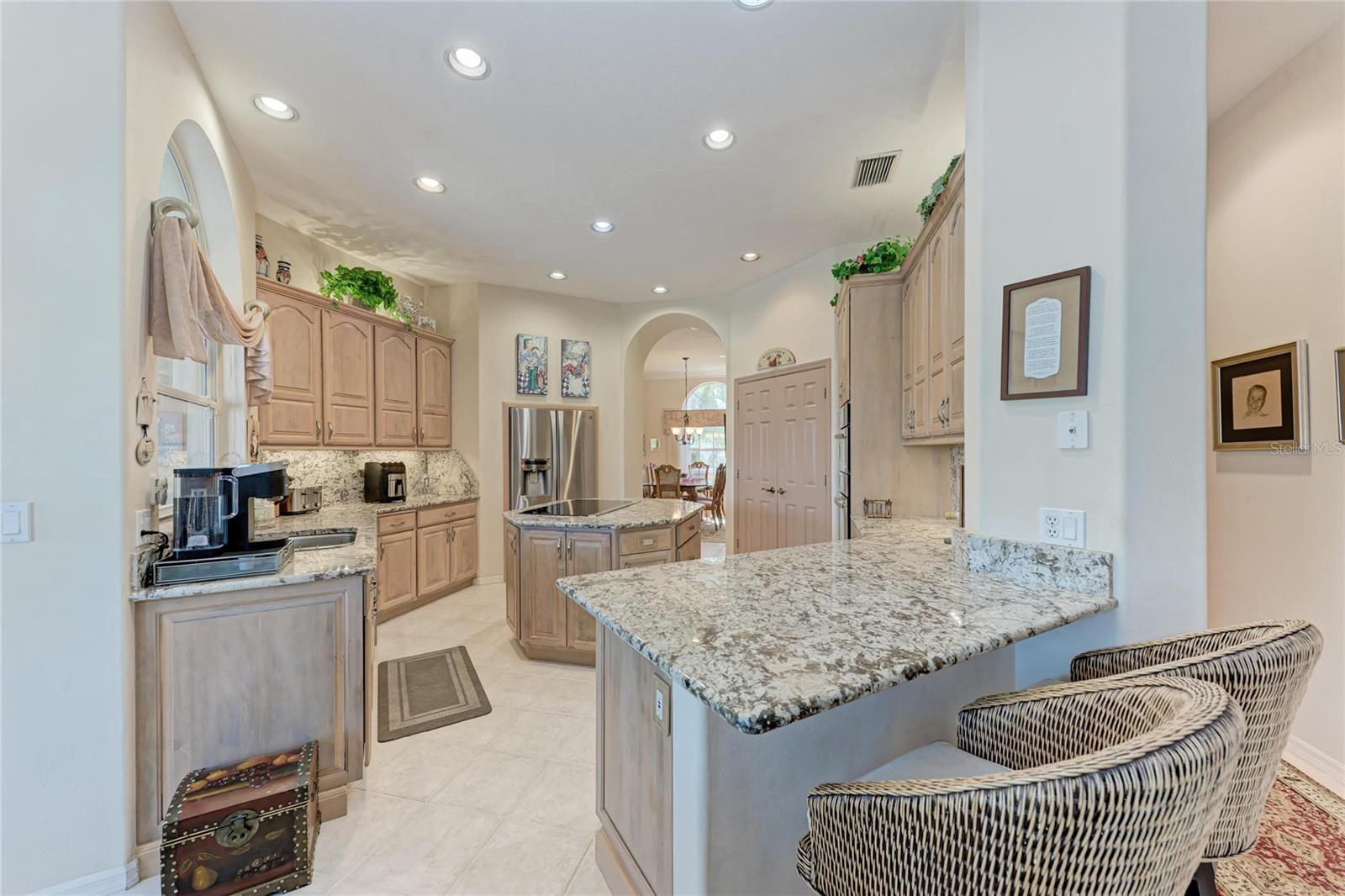 8383 CYPRESS HOLLOW DR, SARASOTA, FL — photo 16