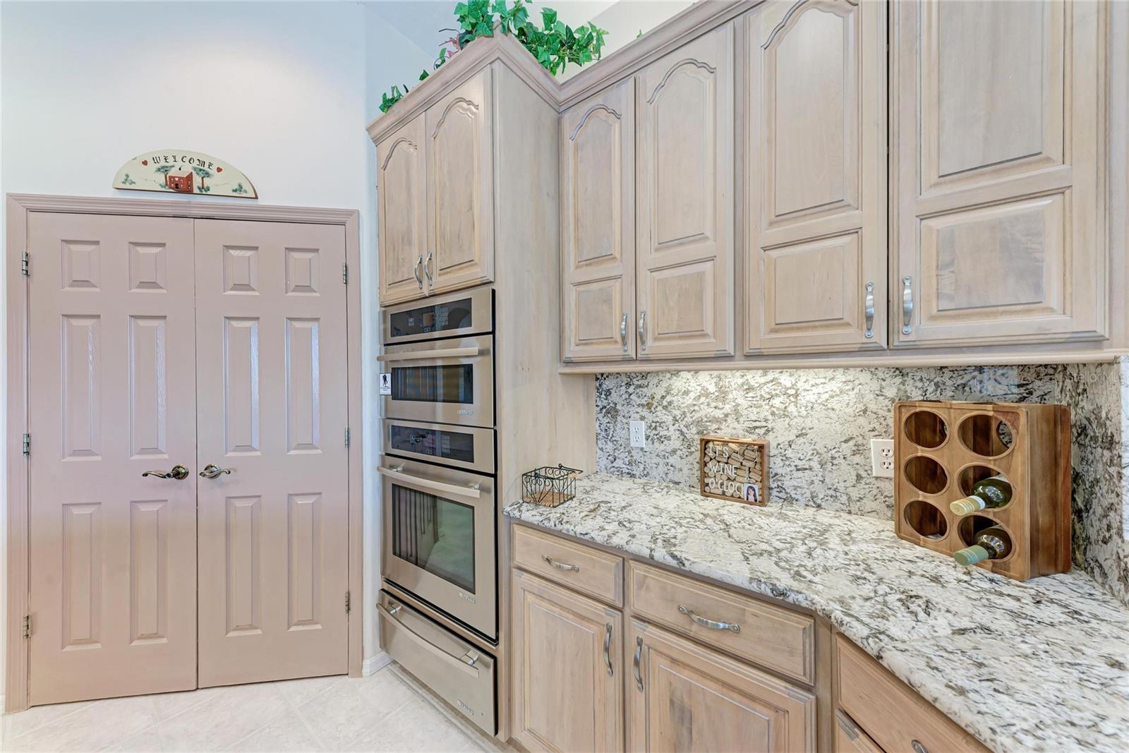 8383 CYPRESS HOLLOW DR, SARASOTA, FL — photo 18